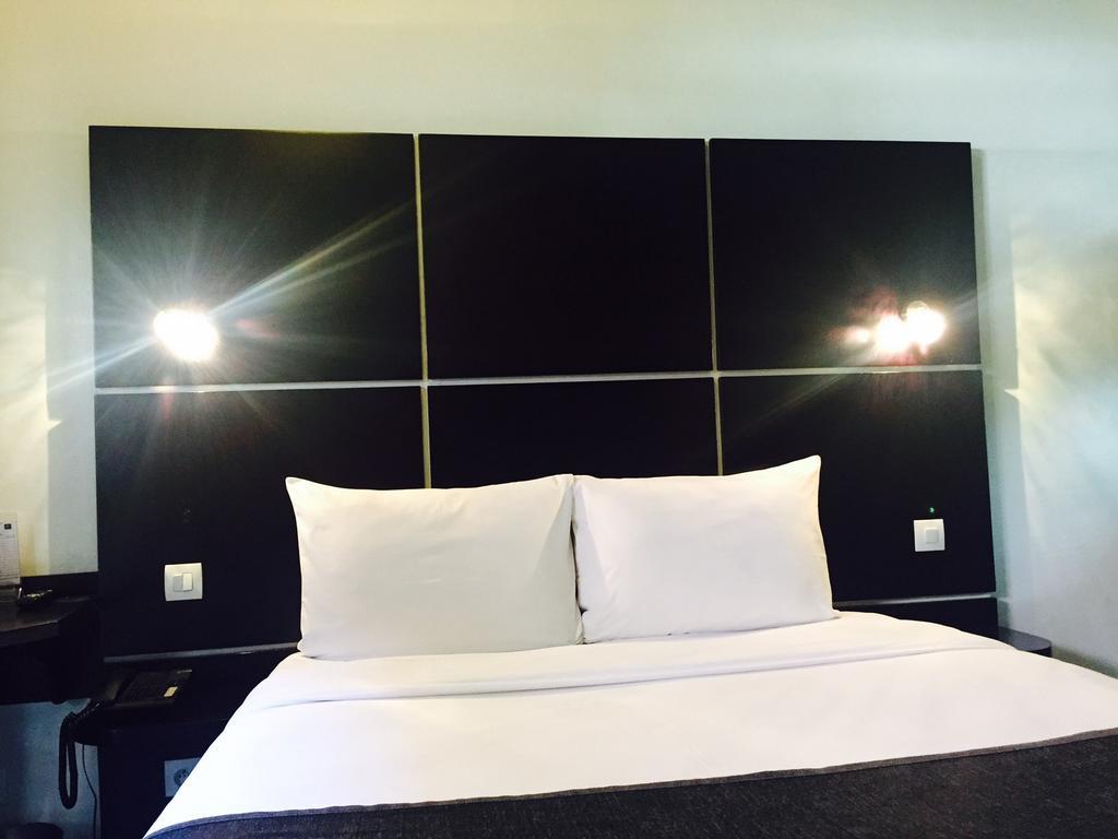 Detente Hotel أبيدجان المظهر الخارجي الصورة