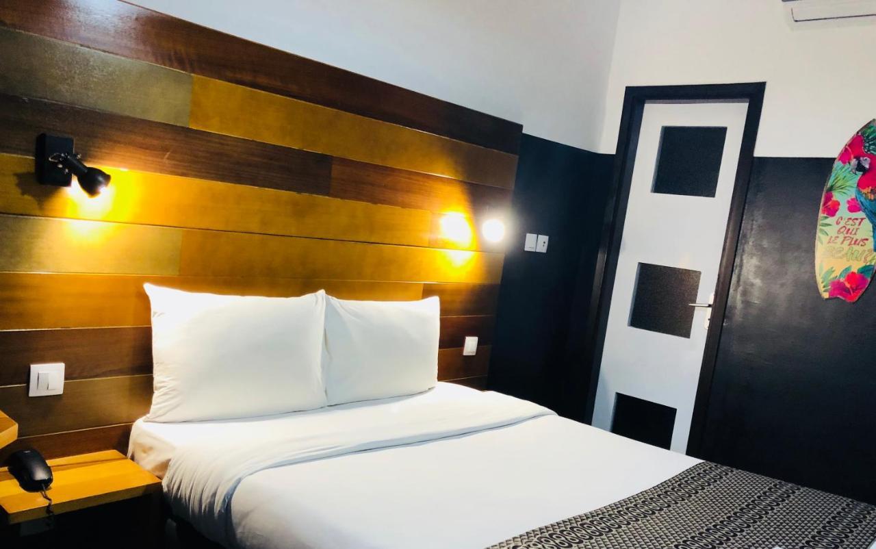 Detente Hotel أبيدجان المظهر الخارجي الصورة