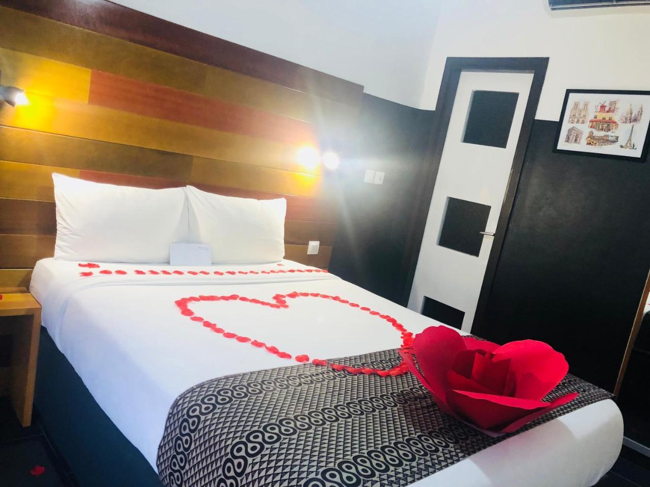 Detente Hotel أبيدجان المظهر الخارجي الصورة