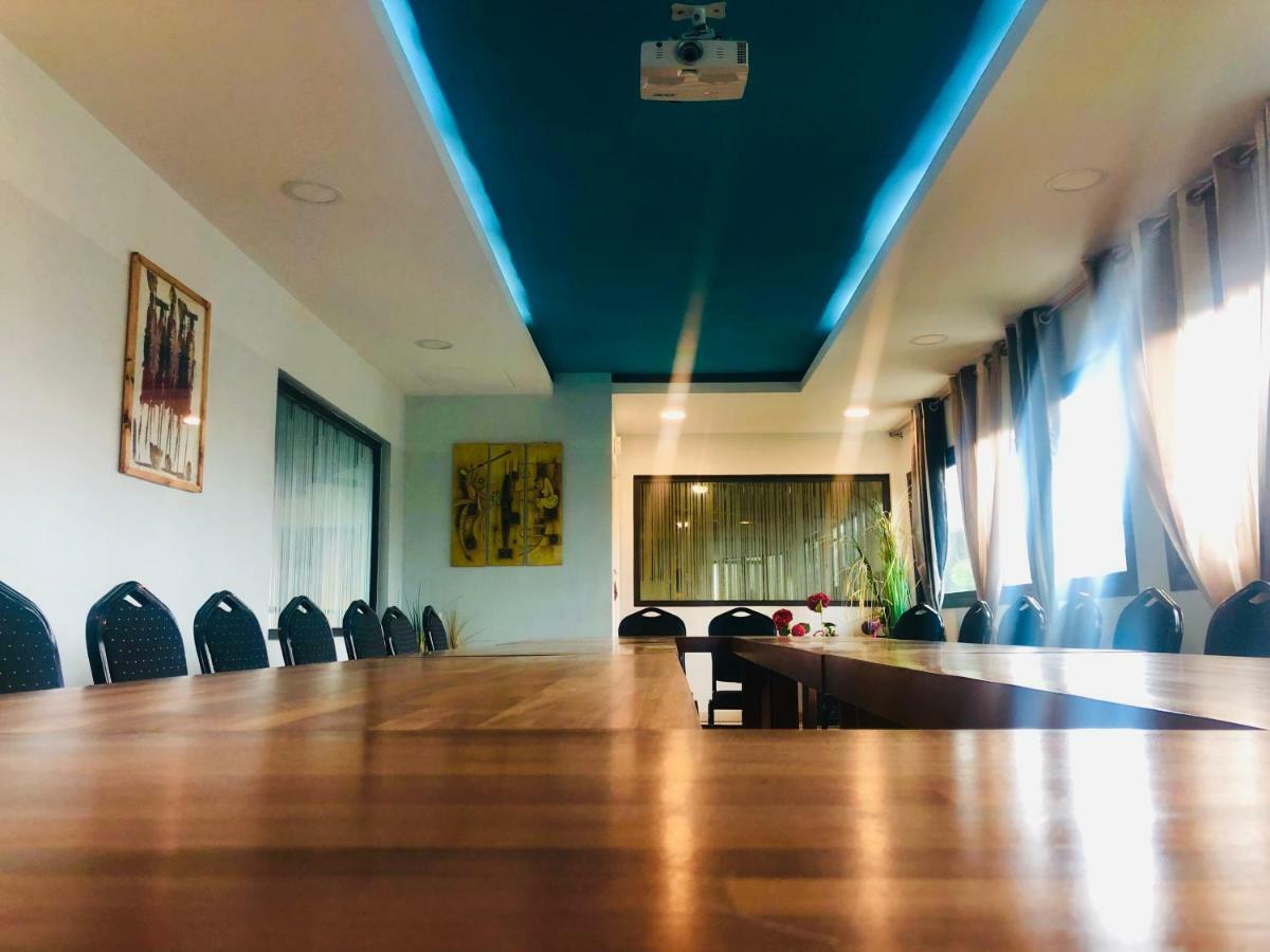 Detente Hotel أبيدجان المظهر الخارجي الصورة